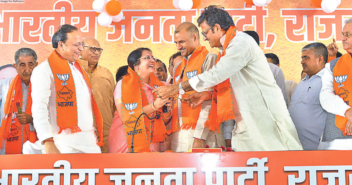 Several leaders, including Jyoti Khandelwal, join BJP